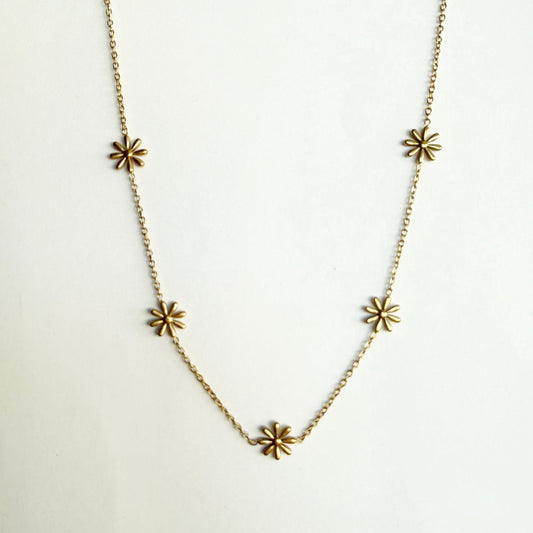 Daisy Necklace