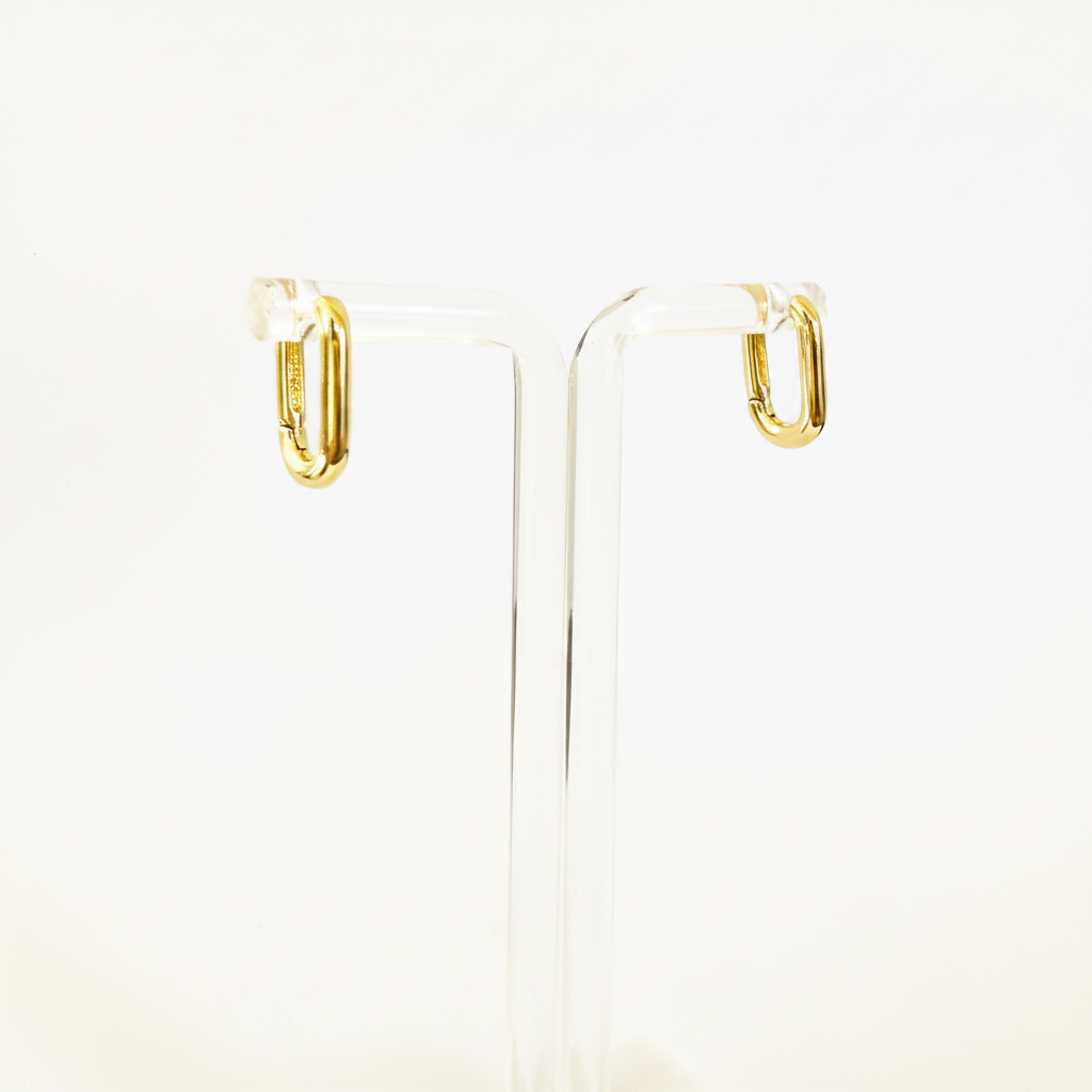 Polished Oval Gold Hoop Earrings - Fixed Lighting